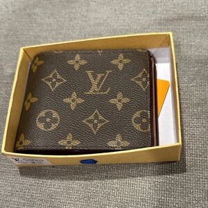 Classic Monogram men’s wallet